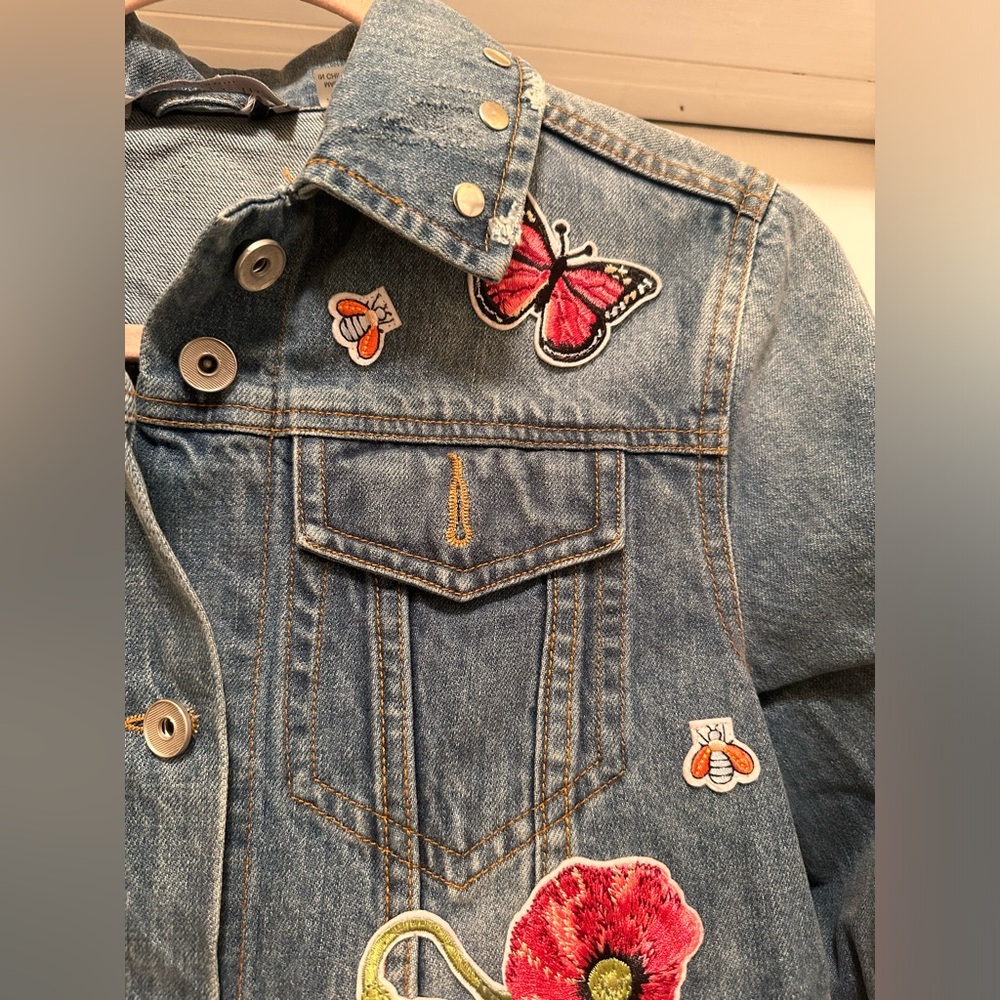 NWT Bagatelle Denim Jacket- Floral and Butterfly Patchwork - Picture 3 of 7
